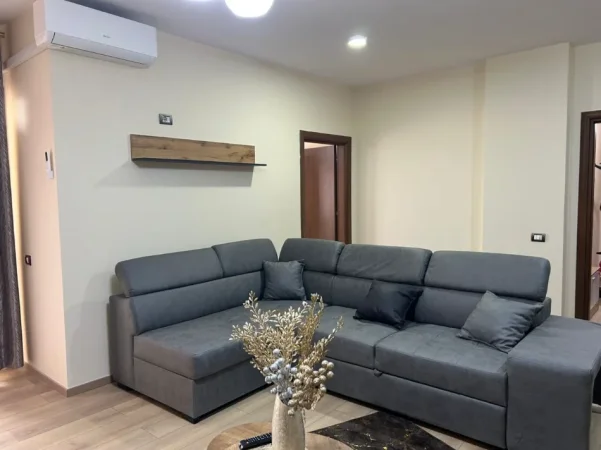 Tirane, jepet me qera apartament 1+1 Kati 4, 68 m² 600 € (21 Dhjetori)