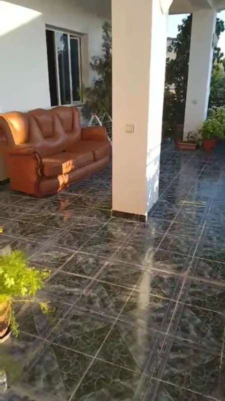 Tirane, jepet me qera shtepi 2+1 Kati 2, 1 m² 450 € (Rruga Kristaq Capo)