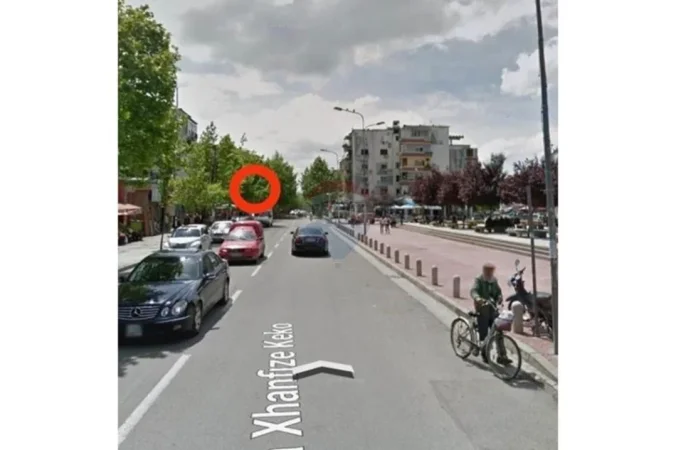 Tirane, jepet me qera ambjent biznesi Kati 0, 500 m² 60.000 € (porcelan)