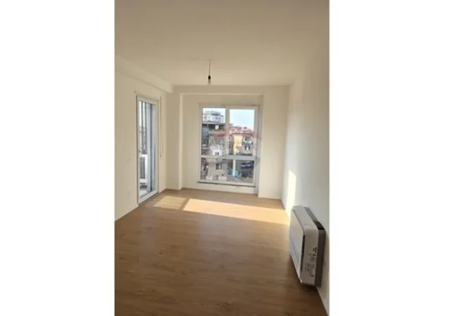 Tirane, jepet me qera apartament 2+1+Ballkon Kati 4, 90 m² 65.000 € (Don Bosko)