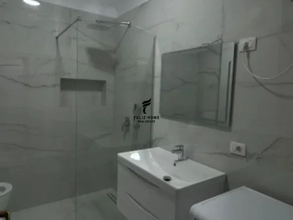 Tirane, jepet me qera apartament 1+1 Kati 3, 75 m² 520 € (KODRA E DIELLIT)