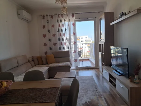 jepet me qera 1+1+Ballkon Kati 4, 70 m² 38.000 leke