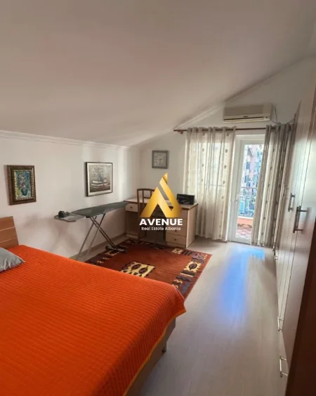 Tirane, jepet me qera apartament 3+1 Kati 2, 144 m² 850 € (kristal center)