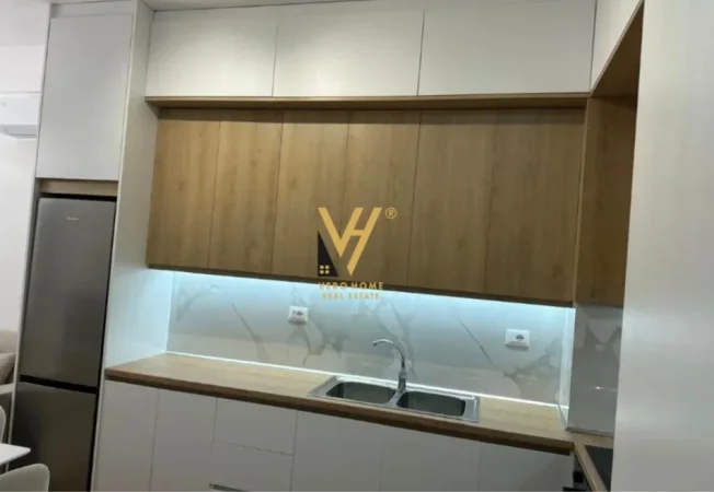 Tirane, jepet me qera apartament 1+1+Ballkon Kati 3, 50 m² 440 € (ALI DEMI)
