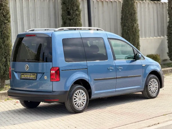Durres, shitet makine VOLKSWAGEN CADDY 2.0 Nafte, blu e hapur automatik Klima