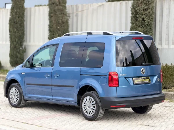 Durres, shitet makine VOLKSWAGEN CADDY 2.0 Nafte, blu e hapur automatik Klima