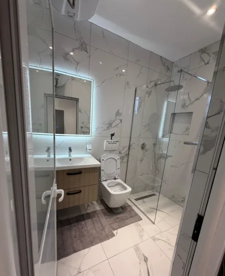 Tirane, jepet me qera apartament 1+1 Kati 1, 65 m² 450 € (5 MAJI)