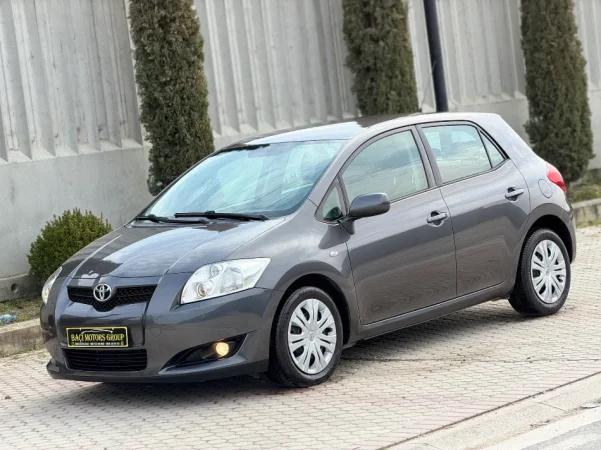 Durres, shitet makine TOYOTA AURIS 1.4 Nafte, gri e erret manuale Klima
