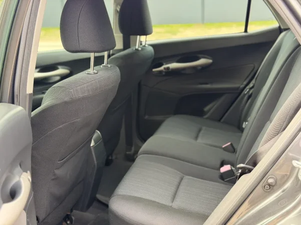 Durres, shitet makine TOYOTA AURIS 1.4 Nafte, gri e erret manuale Klima