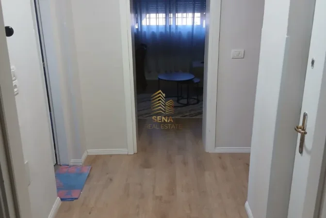 Tirane, jepet me qera apartament 1+1 Kati 2, 50 m² 400 € (Allias)