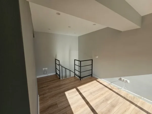 Shqiperi, jepet me qera ambjent biznesi Kati 0, 14 m² 430 € (Pazari i ri)