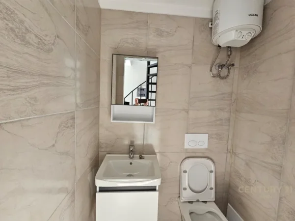 Shqiperi, jepet me qera ambjent biznesi Kati 0, 14 m² 430 € (Pazari i ri)