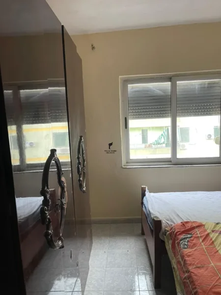 Tirane, jepet me qera apartament 1+1 Kati 5, 63 m² 450 € (RRUGA E DURRESIT)
