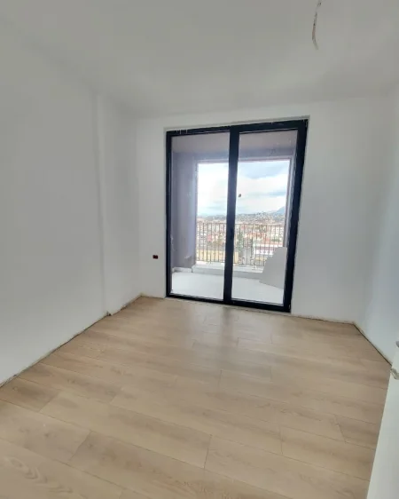 Tirane, shitet apartament 1+1 Kati 9, 76 m² 120.000 € (REZIDENCA 5D)