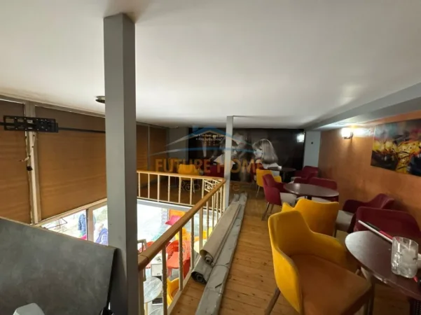 Tirane, jepet me qera lokal Kati 0, 47 m² 500 € (Yzberisht)
