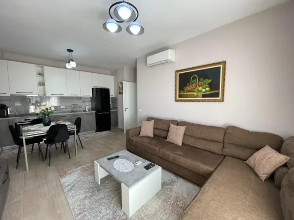 Tirane, jepet me qera apartament 1+1 Kati 5, 70 m² 622 € (Prane Kompleksit Kontakt)