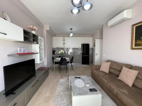 Tirane, jepet me qera apartament 1+1 Kati 5, 70 m² 622 € (Prane Kompleksit Kontakt)