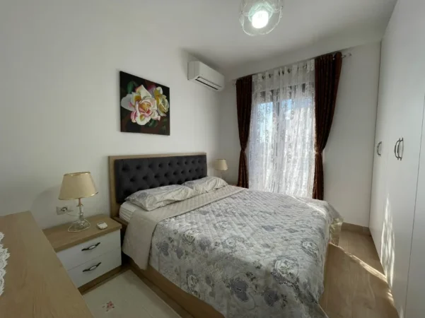 Tirane, jepet me qera apartament 1+1 Kati 5, 70 m² 622 € (Prane Kompleksit Kontakt)