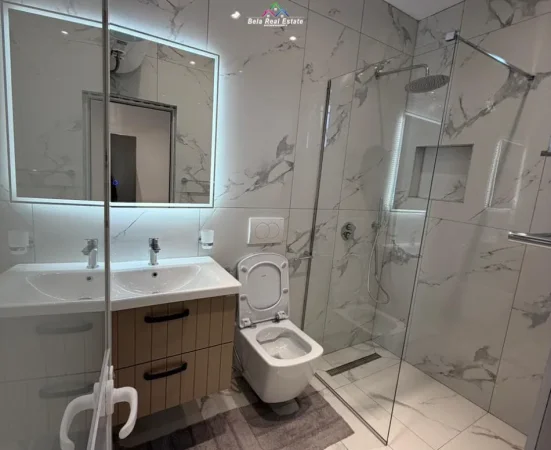 Tirane, jepet me qera Vile 1+1 , 65 m² 470 € (5 Maji)