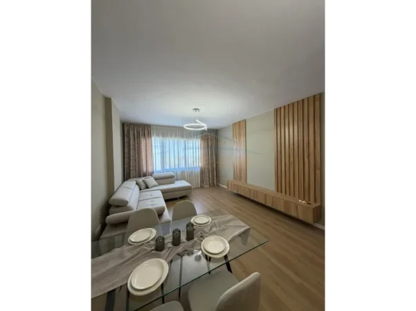 Tirane, shitet apartament 1+1+Ballkon Kati 8, 73 m² 125.000 € (Unaza e Re)