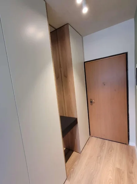 Tirane, jepet me qera apartament 1+1 Kati 7, 420 € (astir , unaza e re)