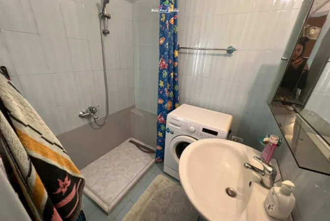Tirane, shes apartament 2+1 Kati 1, 100 m² 222.000 € (Rruga Asim Vokshi)