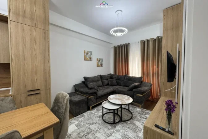Tirane, jepet me qera apartament 1+1 Kati 2, 45 m² 520 € (Rruga Pasho Hysa)