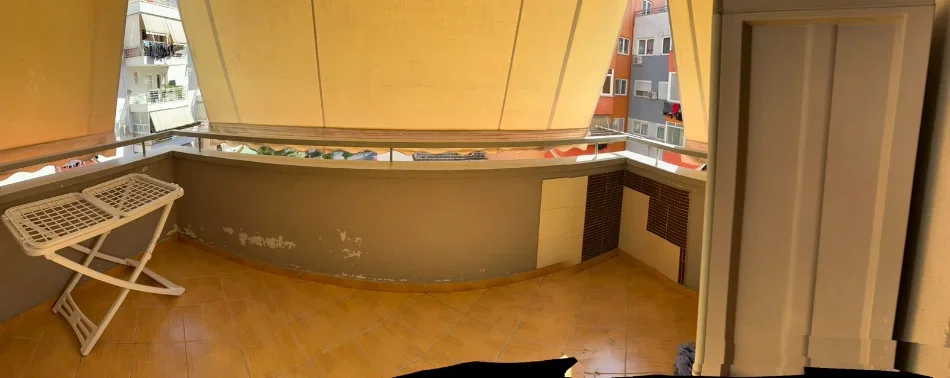 Tirane, jepet me qera apartament 2+1+Ballkon Kati 3, 84 m² 600 € 