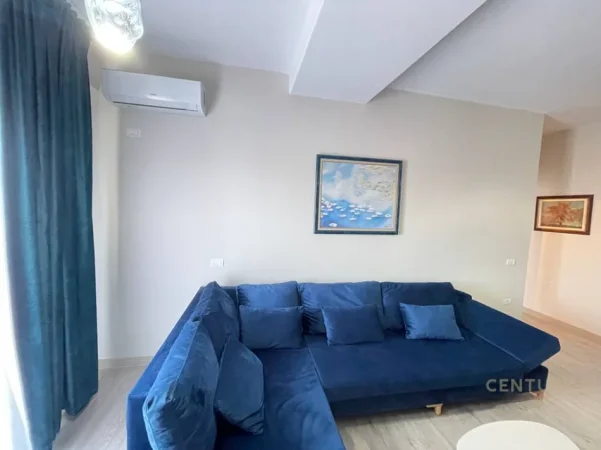 Tirane, jepet me qera apartament 1+1 Kati 3, 87 m² 600 € (xhamlliku)