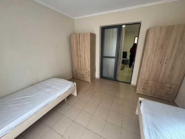 Tirane, jepet me qera apartament 2+1 Kati 3, 75 m² 450 € 