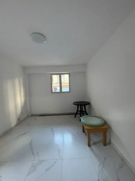 Tirane, shitet apartament 1+1 Kati 1, 105 m² 210.000 € 