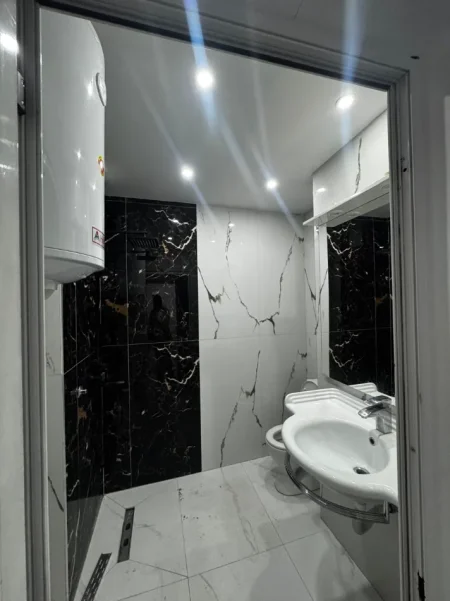 Tirane, shitet apartament 1+1 Kati 1, 105 m² 210.000 € 