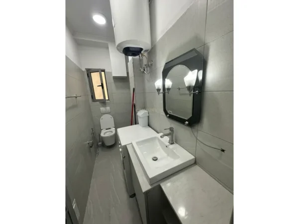 Tirane, jepet me qera apartament 1+1 Kati 2, 62 m² 400 € (jordan misja)