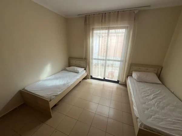 Tirane, jepet me qera apartament 2+1 Kati 3, 90 m² 450 € 