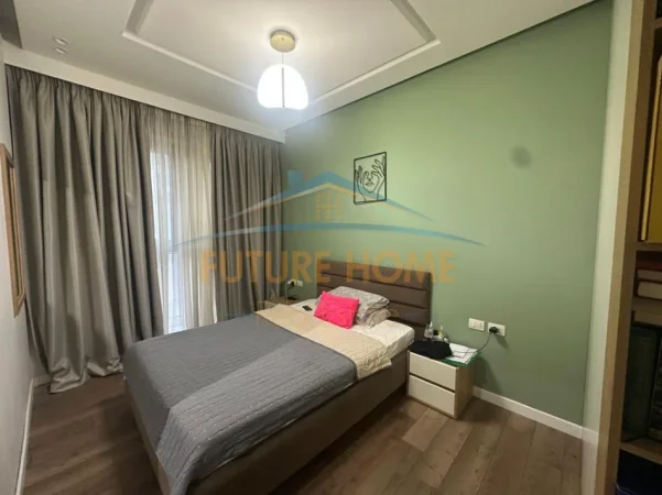 Tirane, jepet me qera apartament 3+1+2+Ballkon Kati 4, 166 m² 2.300 € (Rruga e Kosovareve)
