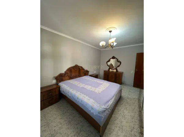 Tirane, jepet me qera apartament 2+1 Kati 0, 70 m² 500 € (muhamet gjollesha)