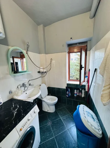 Tirane, shitet garsonier 1+1 Kati 3, 28 m² 64.000 € 