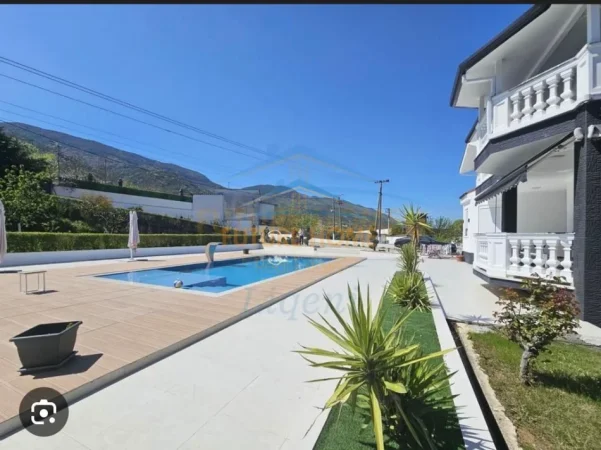 Tirane, jepet me qera Vile 5+1 , 315 m² 3.500 € (IBE , Prane Palma Nova)