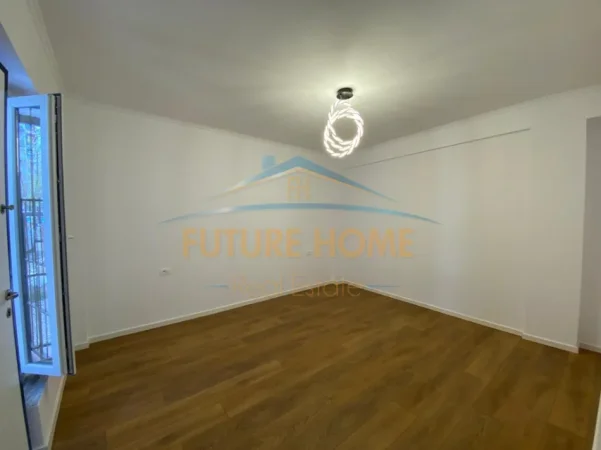 Tirane, shitet garsonier 1+1 Kati 1, 29 m² 80.000 € (Vasil Shanto)