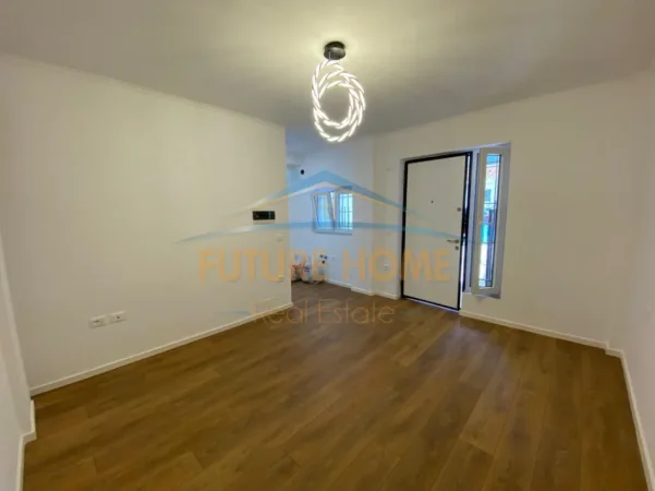 Tirane, shitet garsonier 1+1 Kati 1, 29 m² 80.000 € (Vasil Shanto)