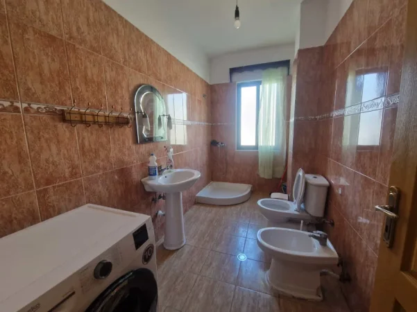 Tirane, jepet me qera apartament 2+1 Kati 6, 80 m² 450 € (Rruga 3 deshmoret)