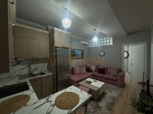Tirane, jepet me qera apartament 1+1 Kati 4, 47 m² 400 € (ASTIR)