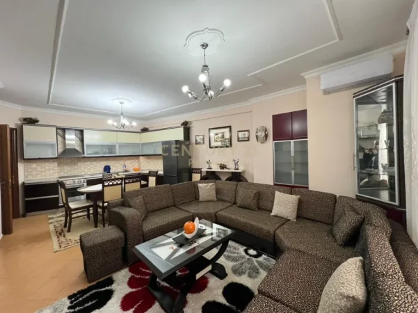 Tirane, jepet me qera apartament 2+1 Kati 2, 100 m² 550 € (don bosko)