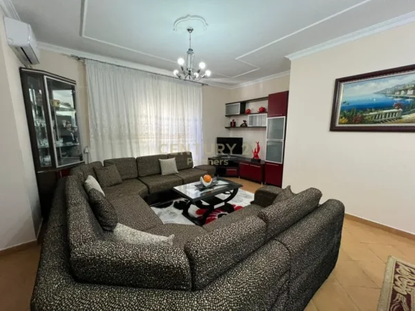 Tirane, jepet me qera apartament 2+1 Kati 2, 100 m² 550 € (don bosko)