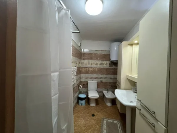 Tirane, jepet me qera apartament 2+1 Kati 2, 100 m² 550 € (don bosko)