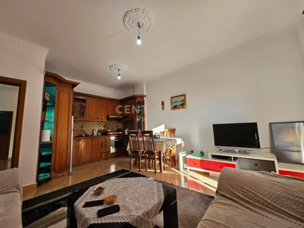 Tirane, shitet apartament 1+1+Ballkon Kati 2, 77 m² 127.000 € (don bosko)