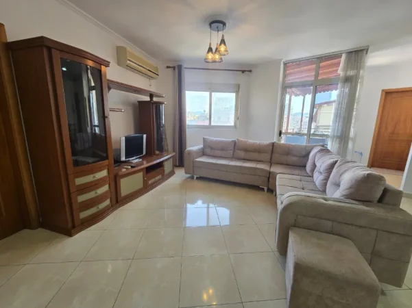 Tirane, jepet me qera apartament 2+1+Ballkon Kati 9, 111 m² 65,000 ALL (Rruga e Barrikadave)