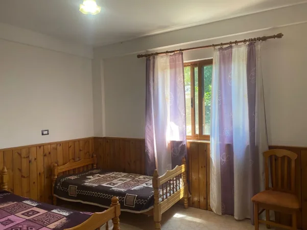 Tirane, jepet me qera apartament 2+1+Ballkon Kati 0, 115 m² 400 € (ne rrugen Pandi Stillu Tirane.)