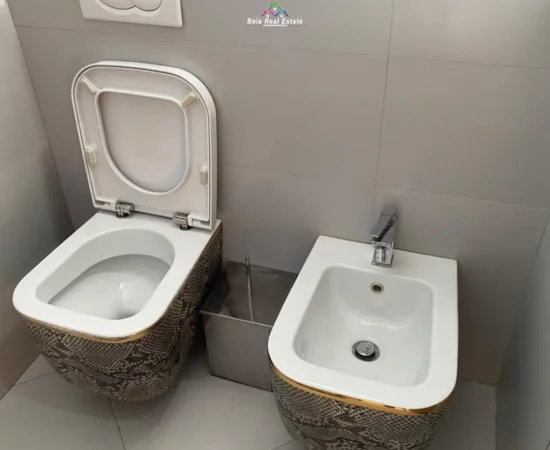 Tirane, jepet me qera apartament 1+1 Kati 9, 65 m² 600 € (Rruga Islam Alla)