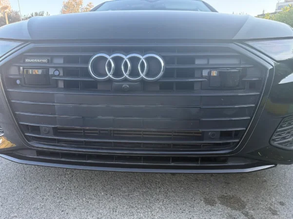 Tirane, shitet SUV Nafte, e zeze automatik Klima 156.000 km 29.000 €